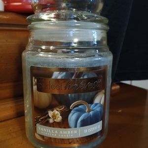 Perfect harvest candle